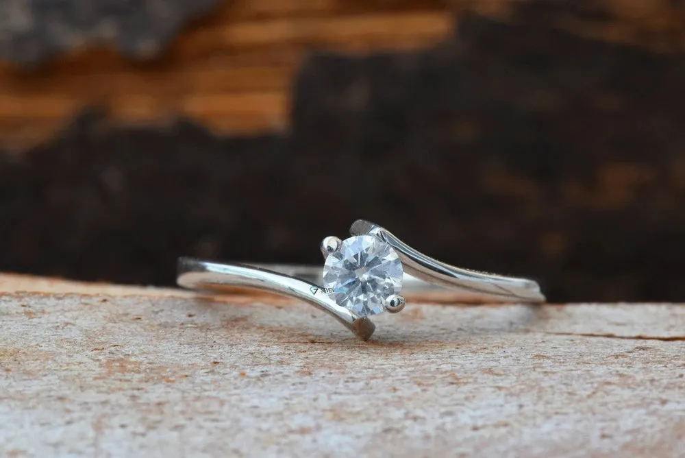 0.30 carat Solitaire ring-14K white Gold