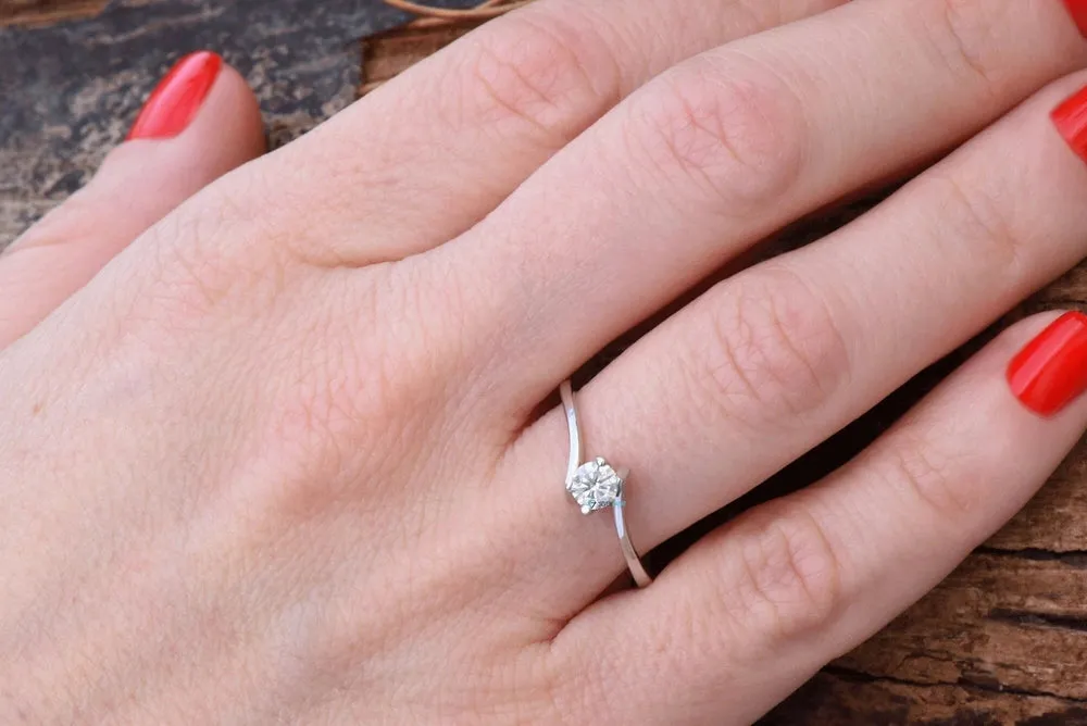 0.30 carat Solitaire ring-14K white Gold