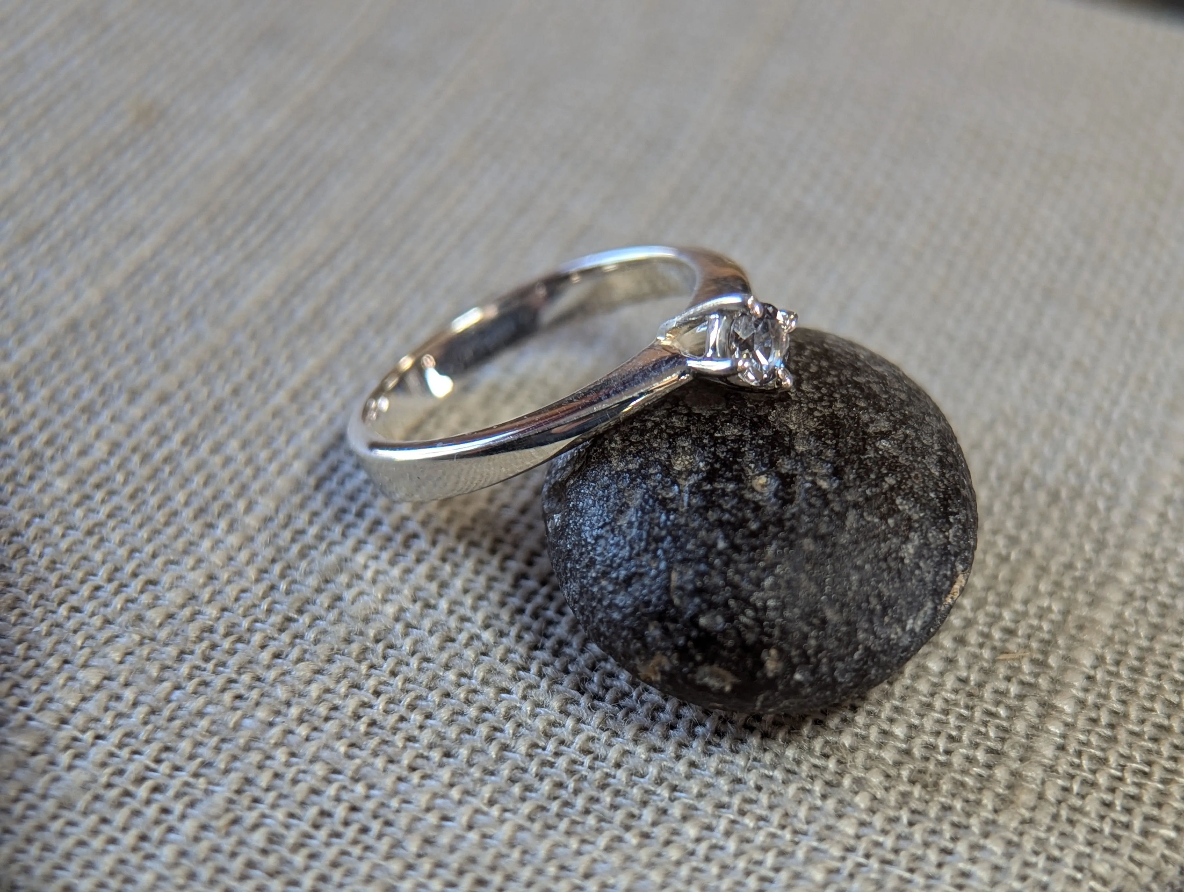 2.43g SILVER MONTANA SAPPHIRE RING SIZE 6