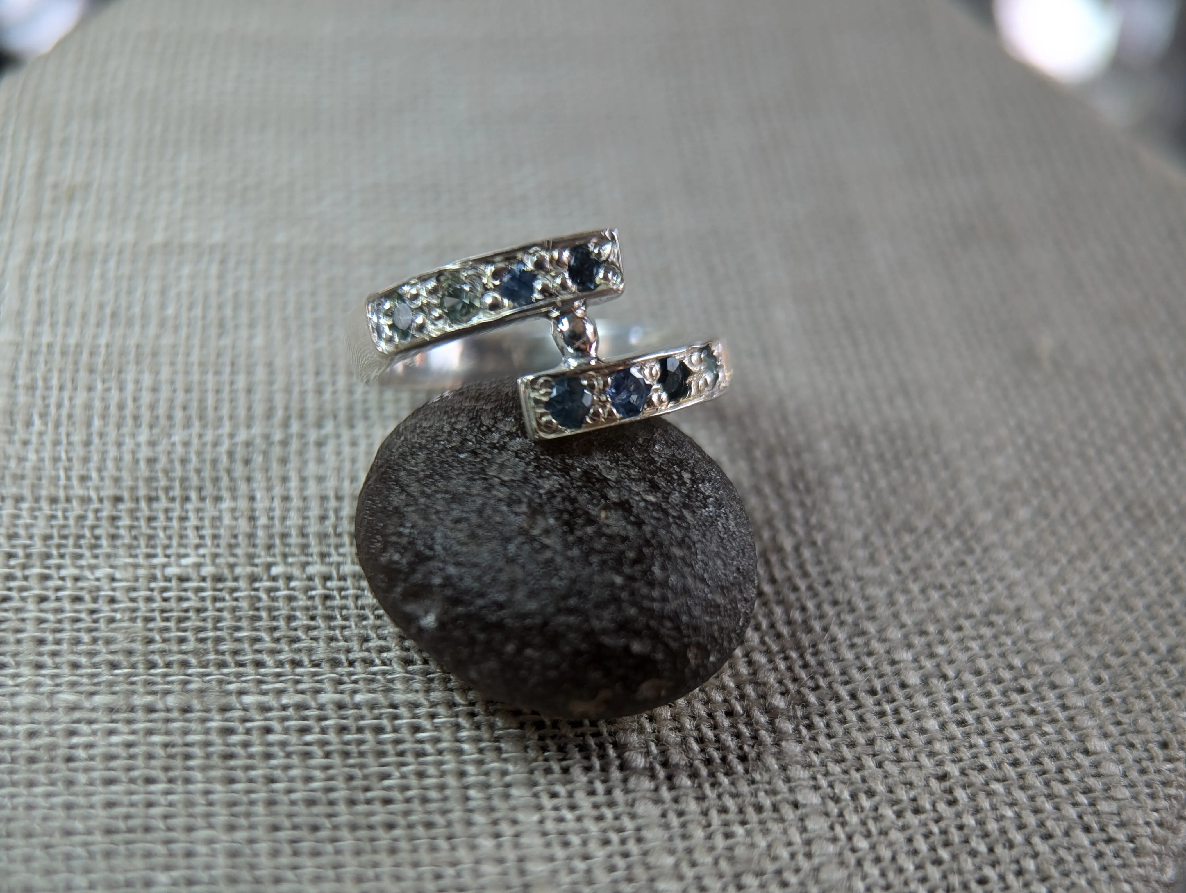 3.29g SILVER MONTANA SAPPHIRE RING SIZE 8