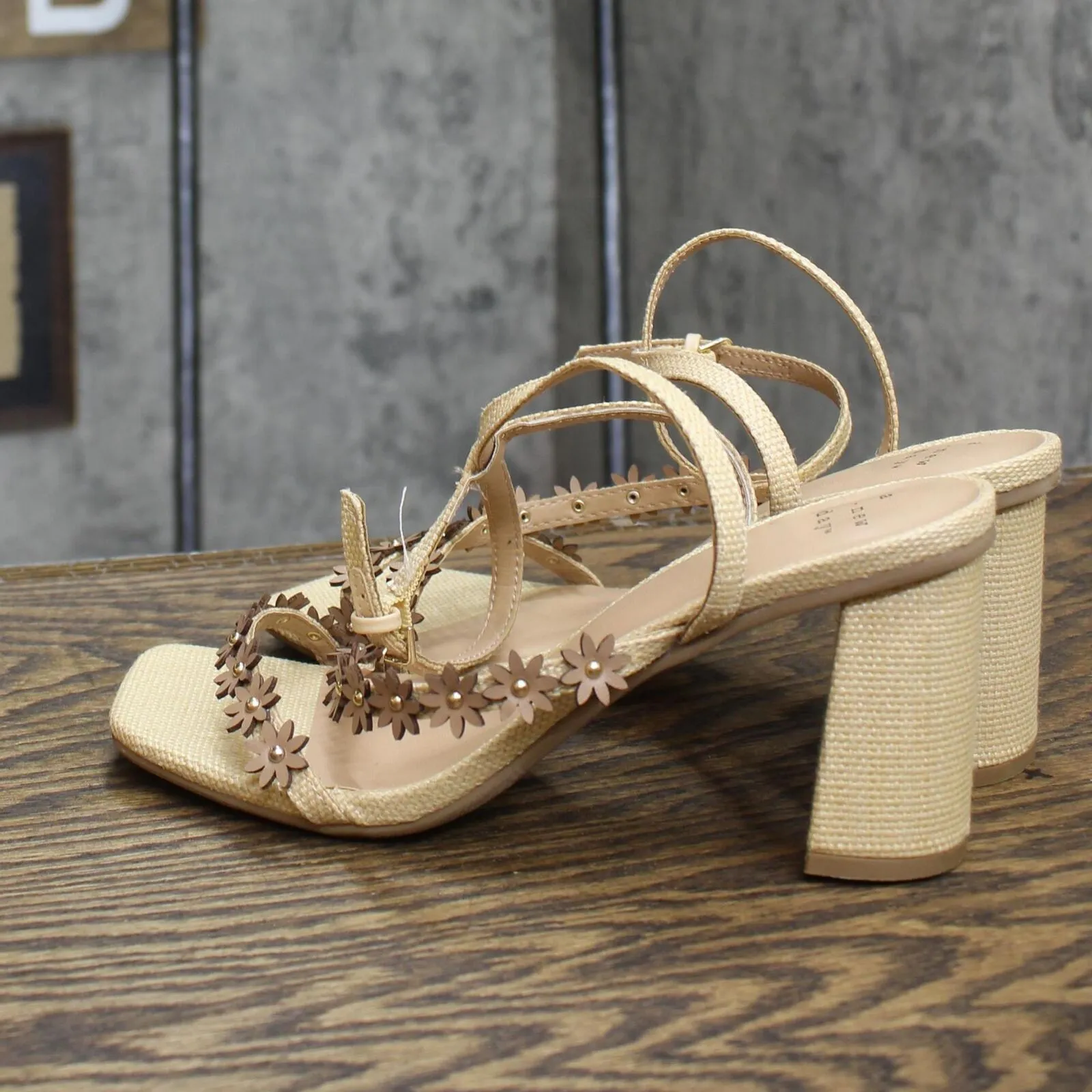 A New Day Womens Block Strappy Studded Flower Accent Heels Brown 6.5