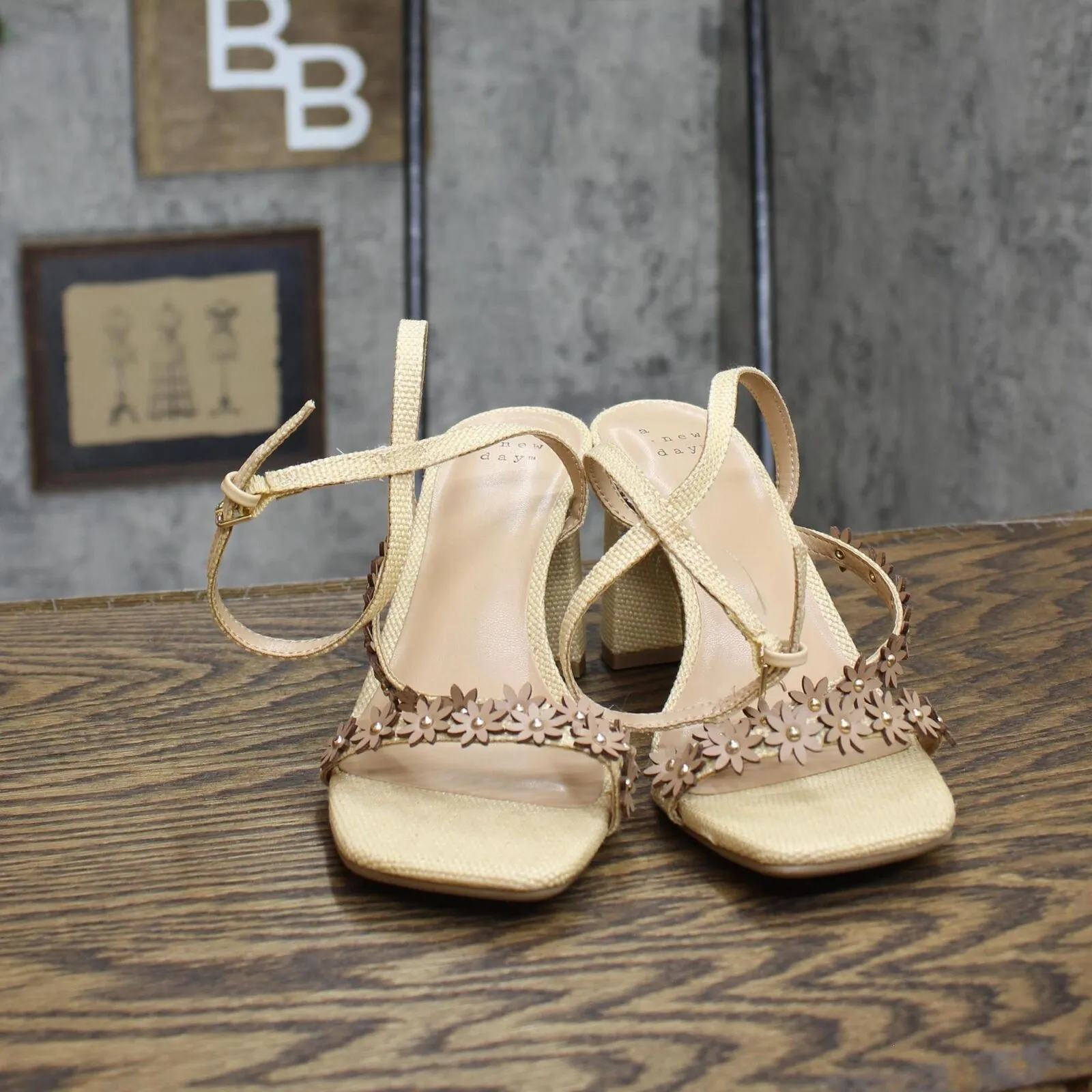 A New Day Womens Block Strappy Studded Flower Accent Heels Brown 6.5