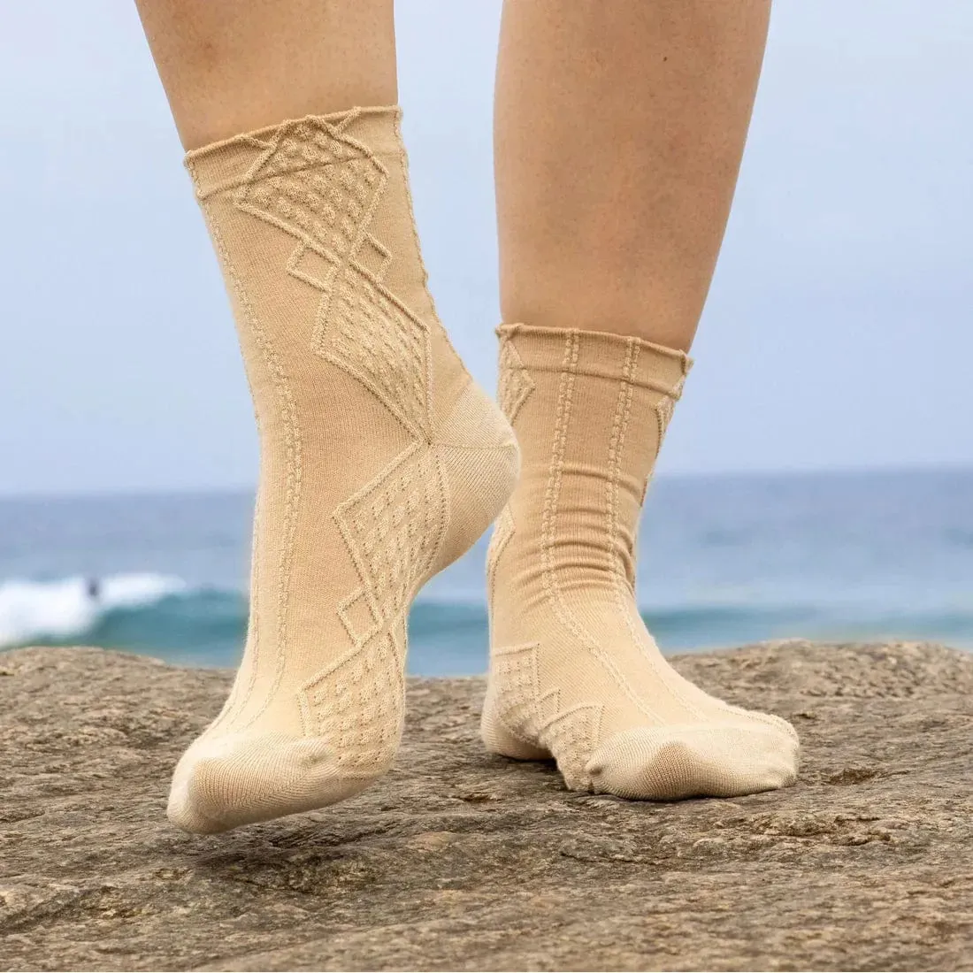 Bambukas Womens Fall Latte Beige Textured Socks