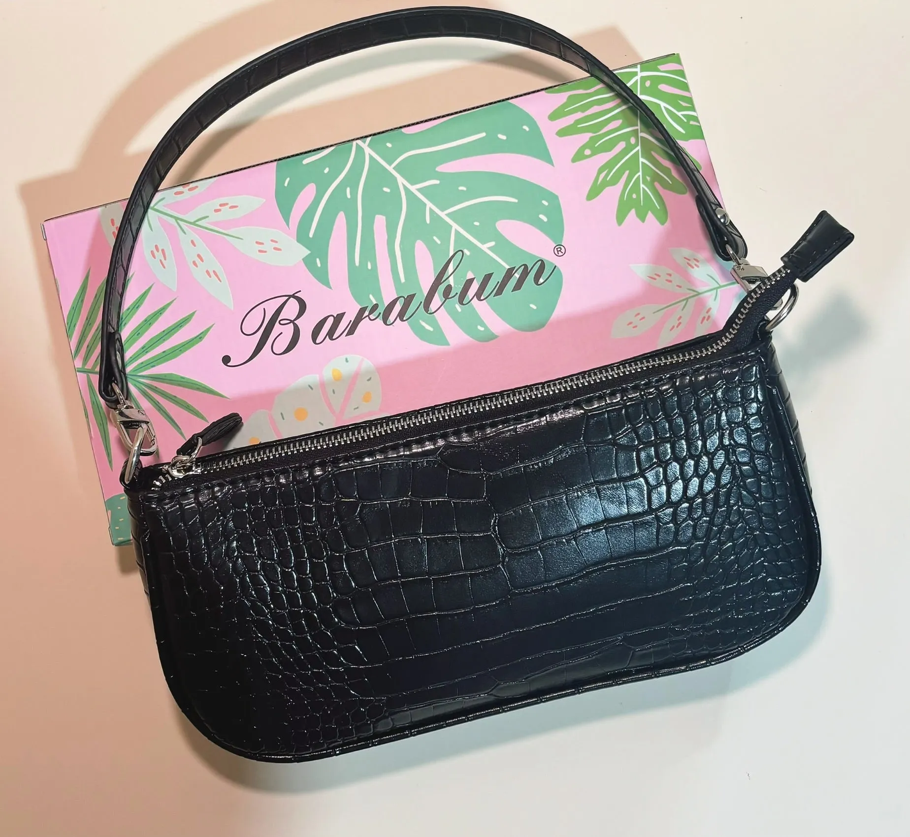 Barabum Retro Classic Crocodile Pattern Shoulder Bag with Zipper Closure