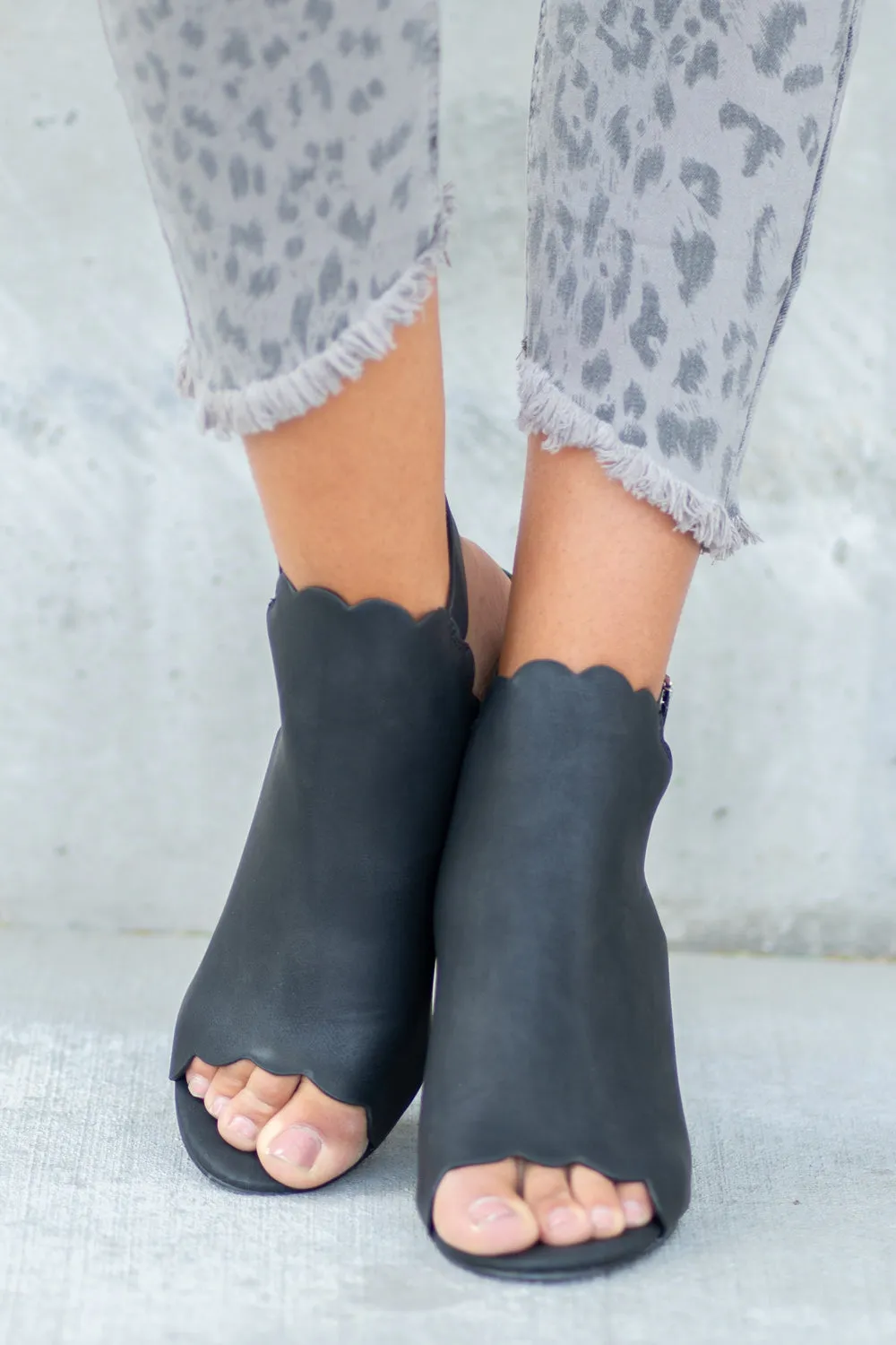 Black Scallop Heels