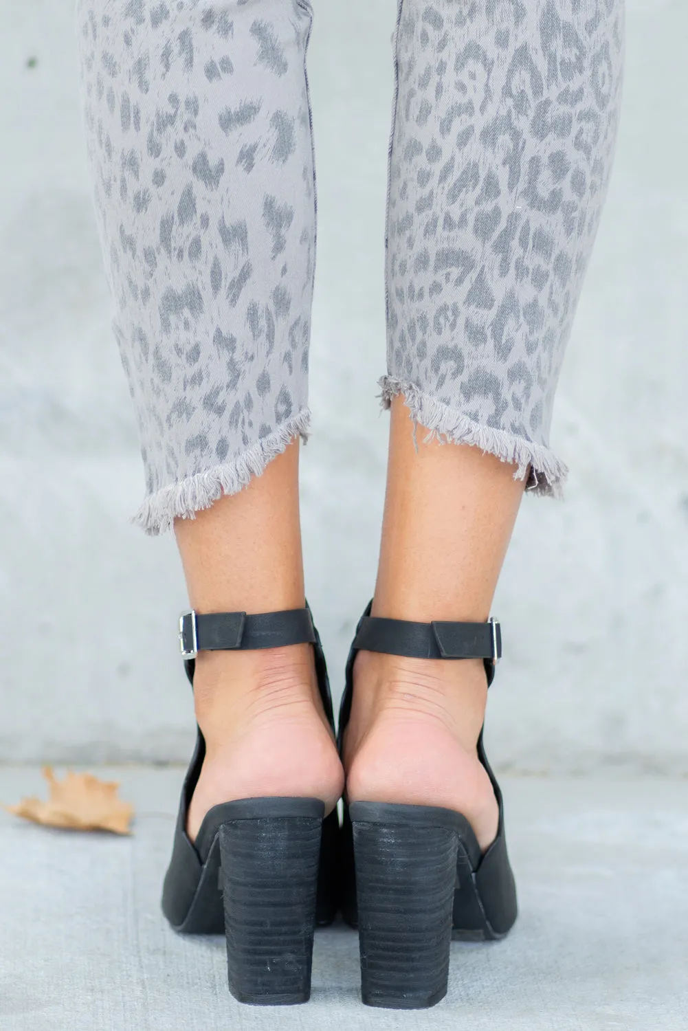 Black Scallop Heels
