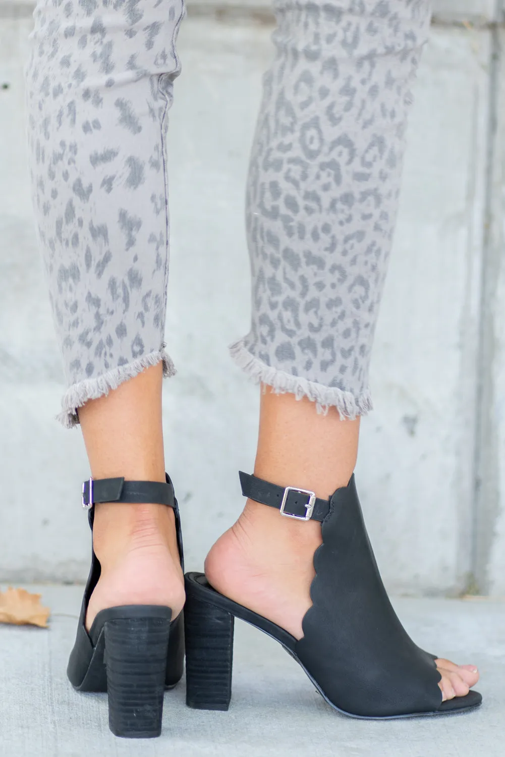 Black Scallop Heels