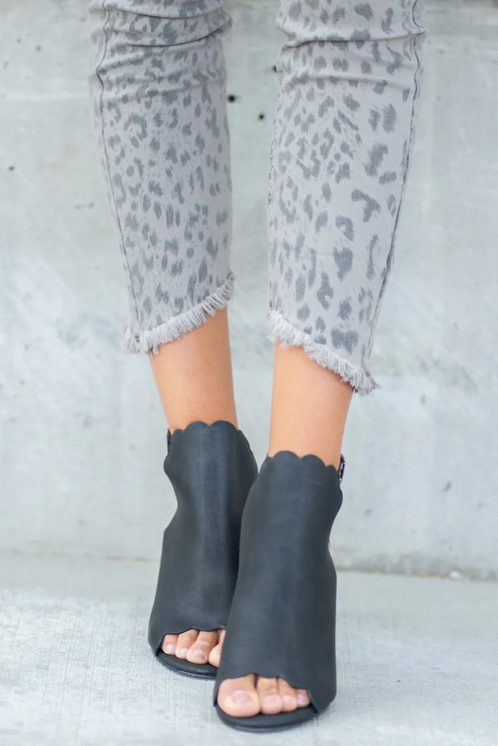 Black Scallop Heels