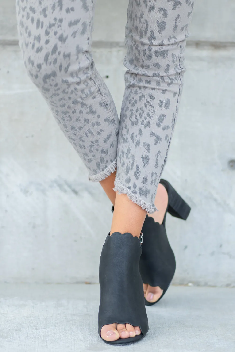 Black Scallop Heels