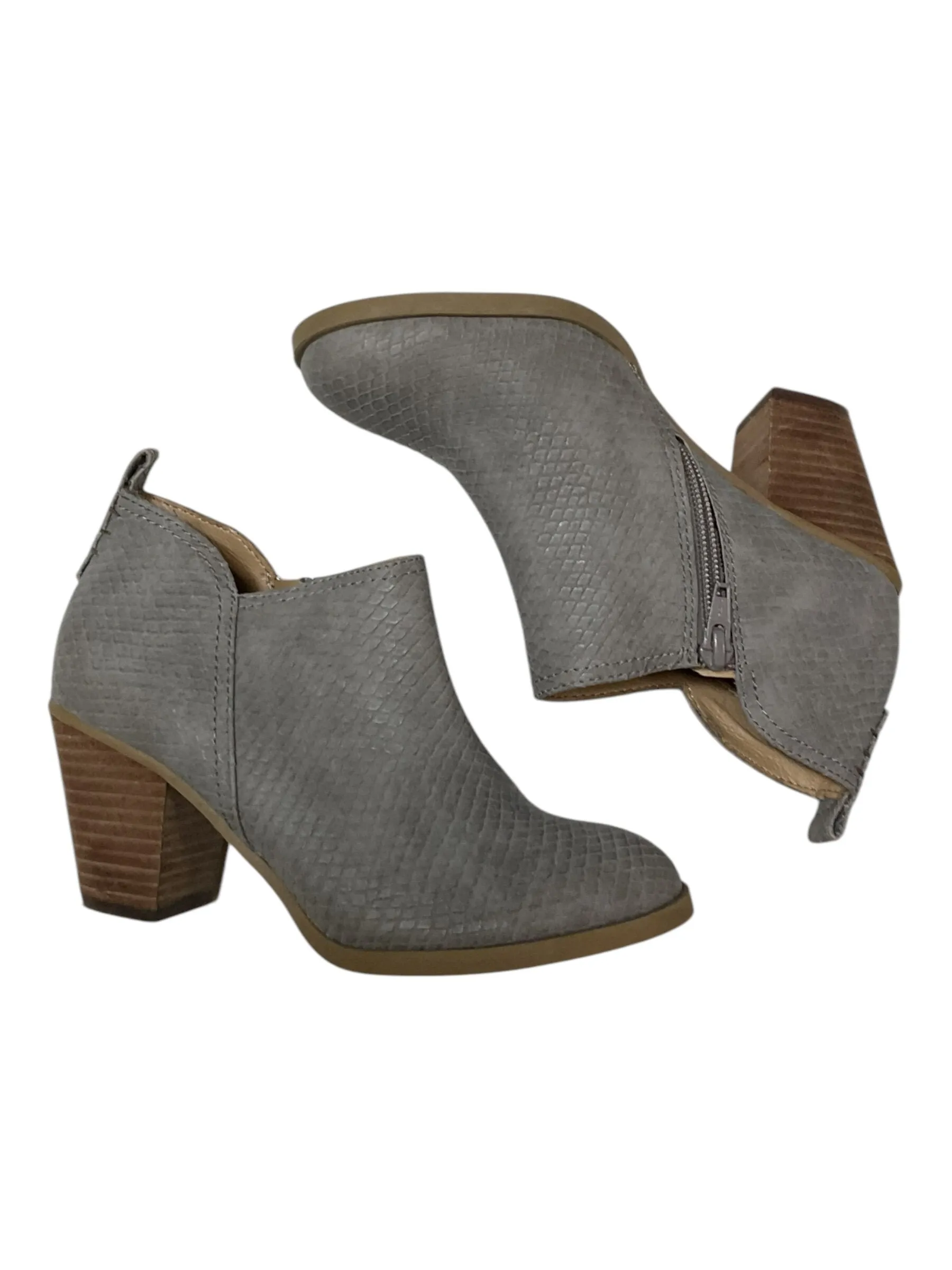 Boots Ankle Heels By Report  Size: 5.5
