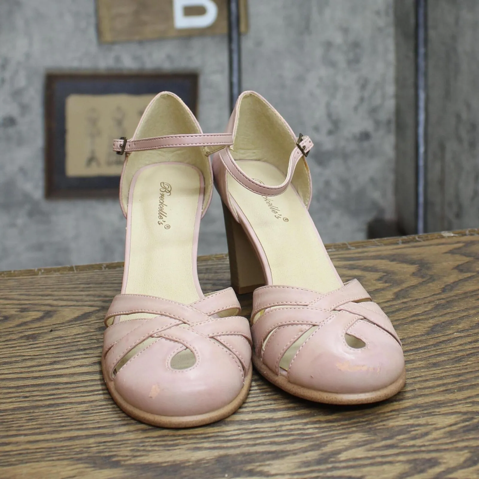 Breckelles Womens Vintage Strappy Block Heels 1674165efe0315 Pink 6M