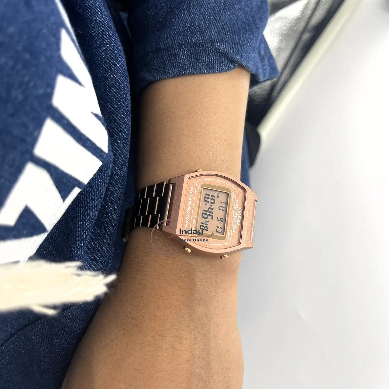 Casio Vintage Women's Watch B640WC-5A Rose Gold Plated Stainless Steel Self-adjustable Band