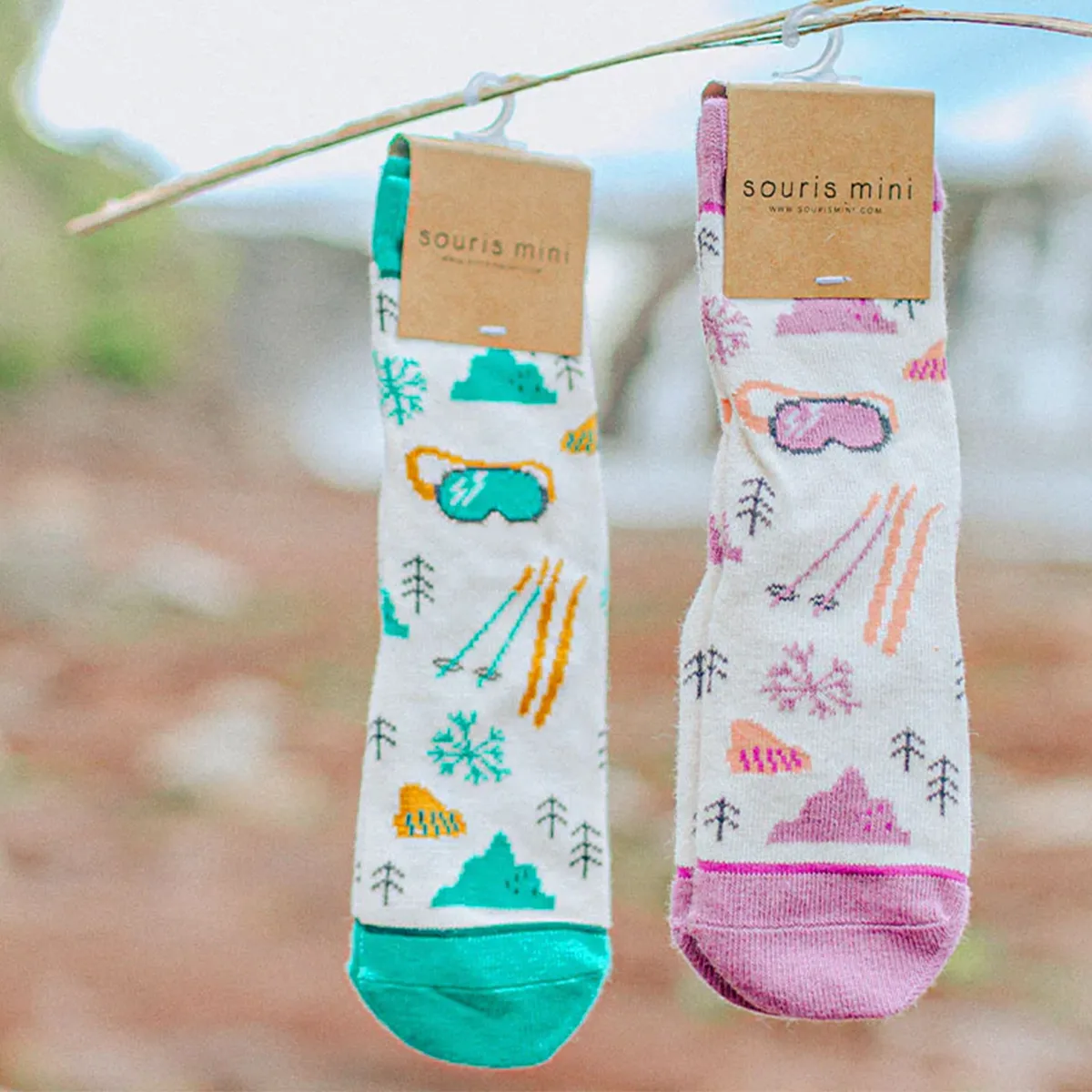 Chaussettes turquoises avec un motif de skis, enfant || Turquoise socks with a pattern of skis, child