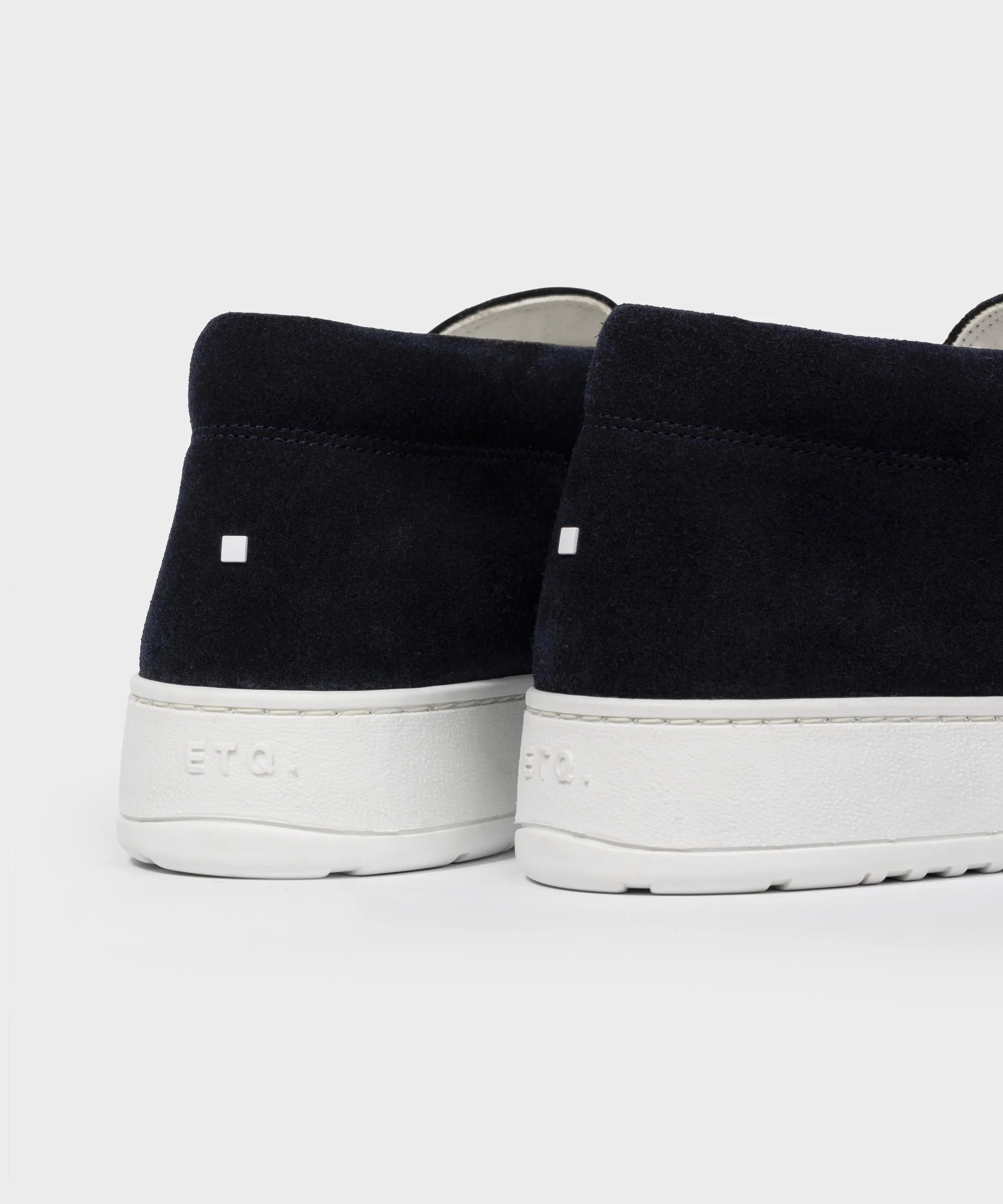 DB 01 Suede Blueberry