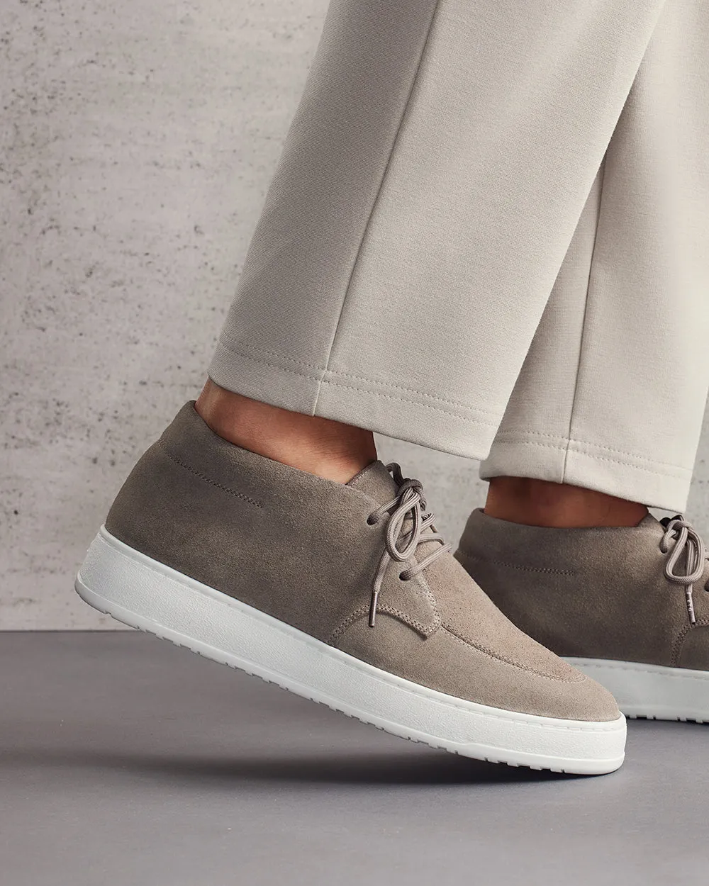 DB 01 Suede Desert Taupe