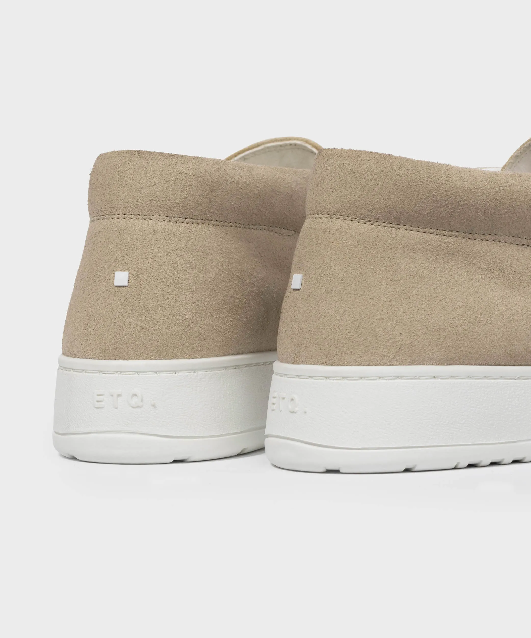 DB 01 Suede Sand