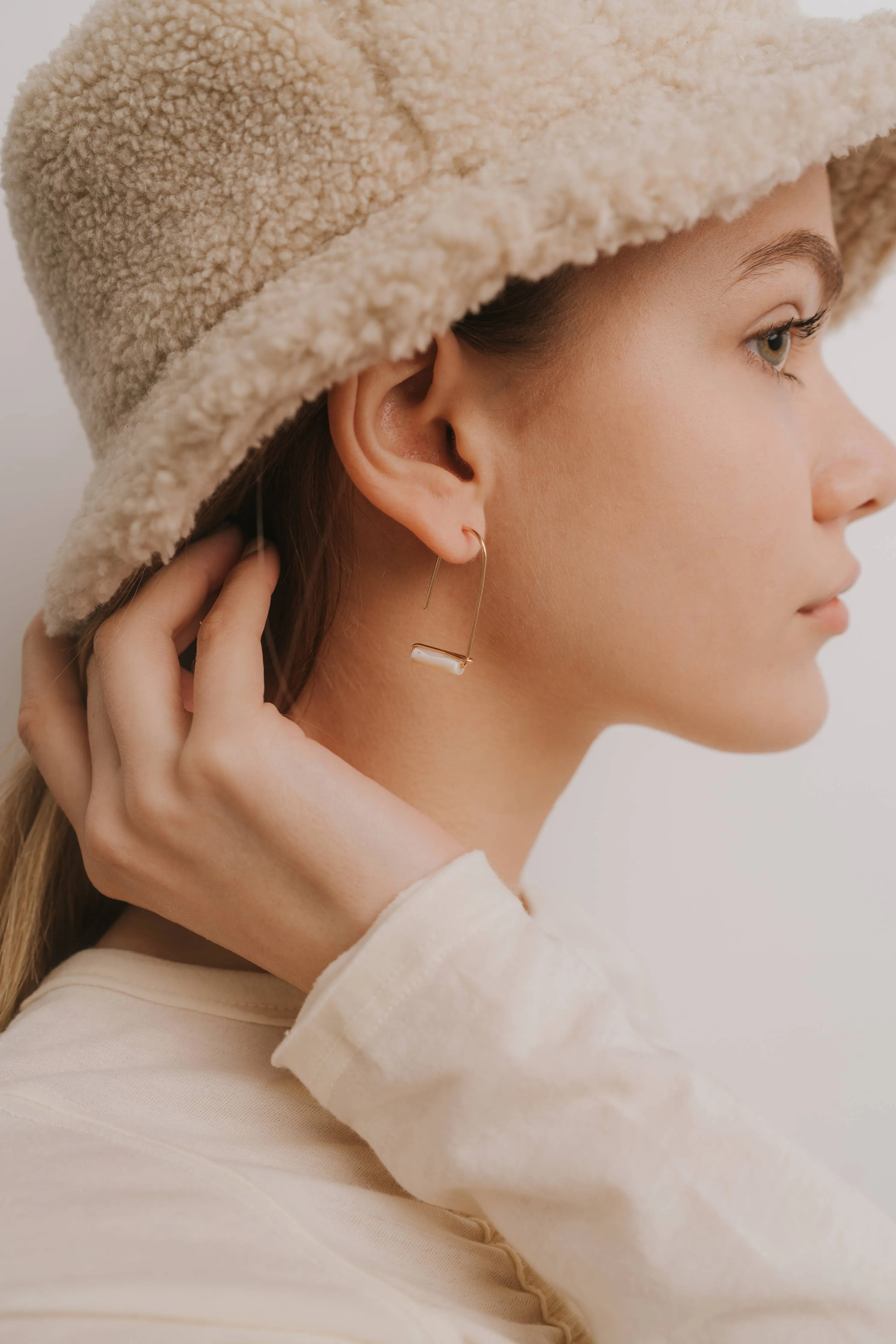 Drop - Mother of Pearl - Gold Earrings