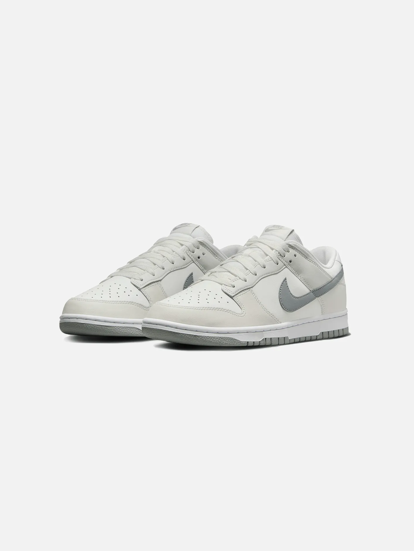 Dunk Low Retro "Summit White Light Smoke"