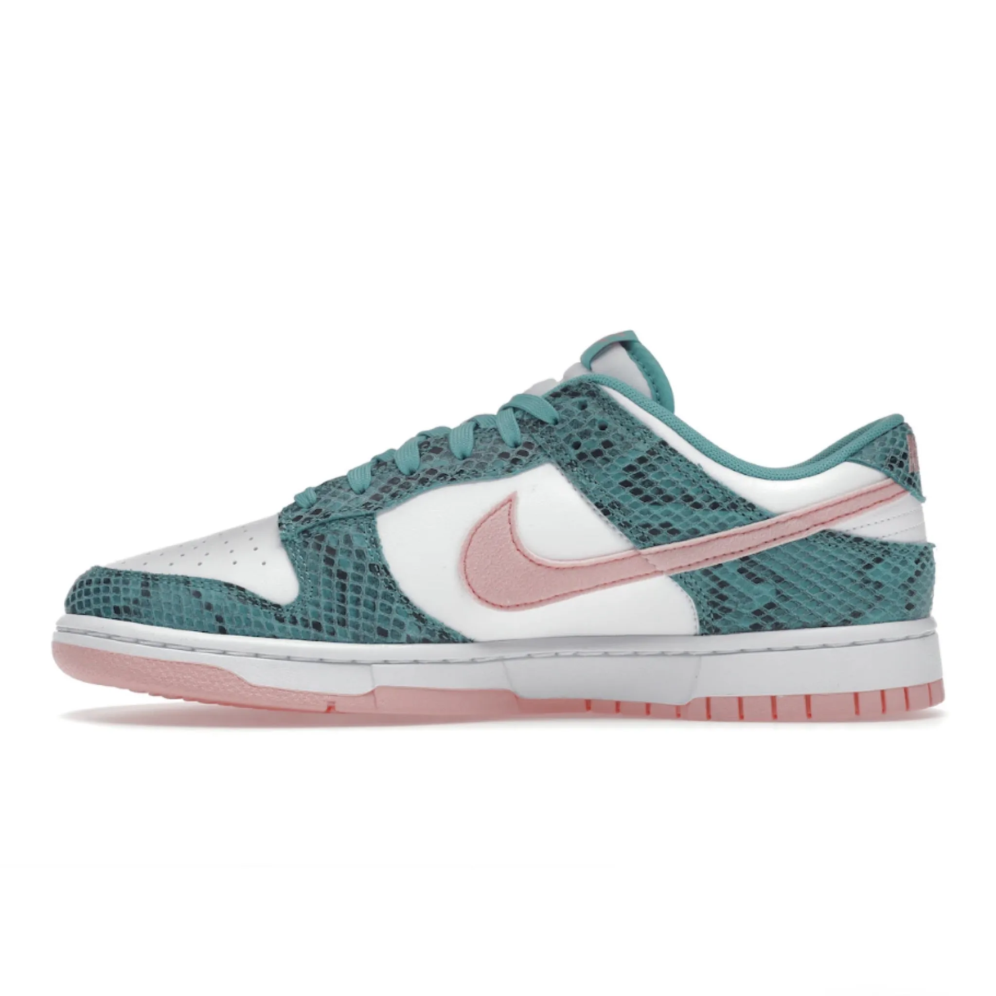 Dunk Low Snakeskin Washed Teal Bleached Coral