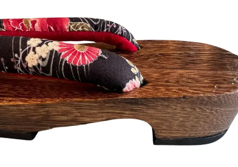 Japanese Women's Wooden Geta Sandals, Size M, Traditional with Floral Straps, Red, Black