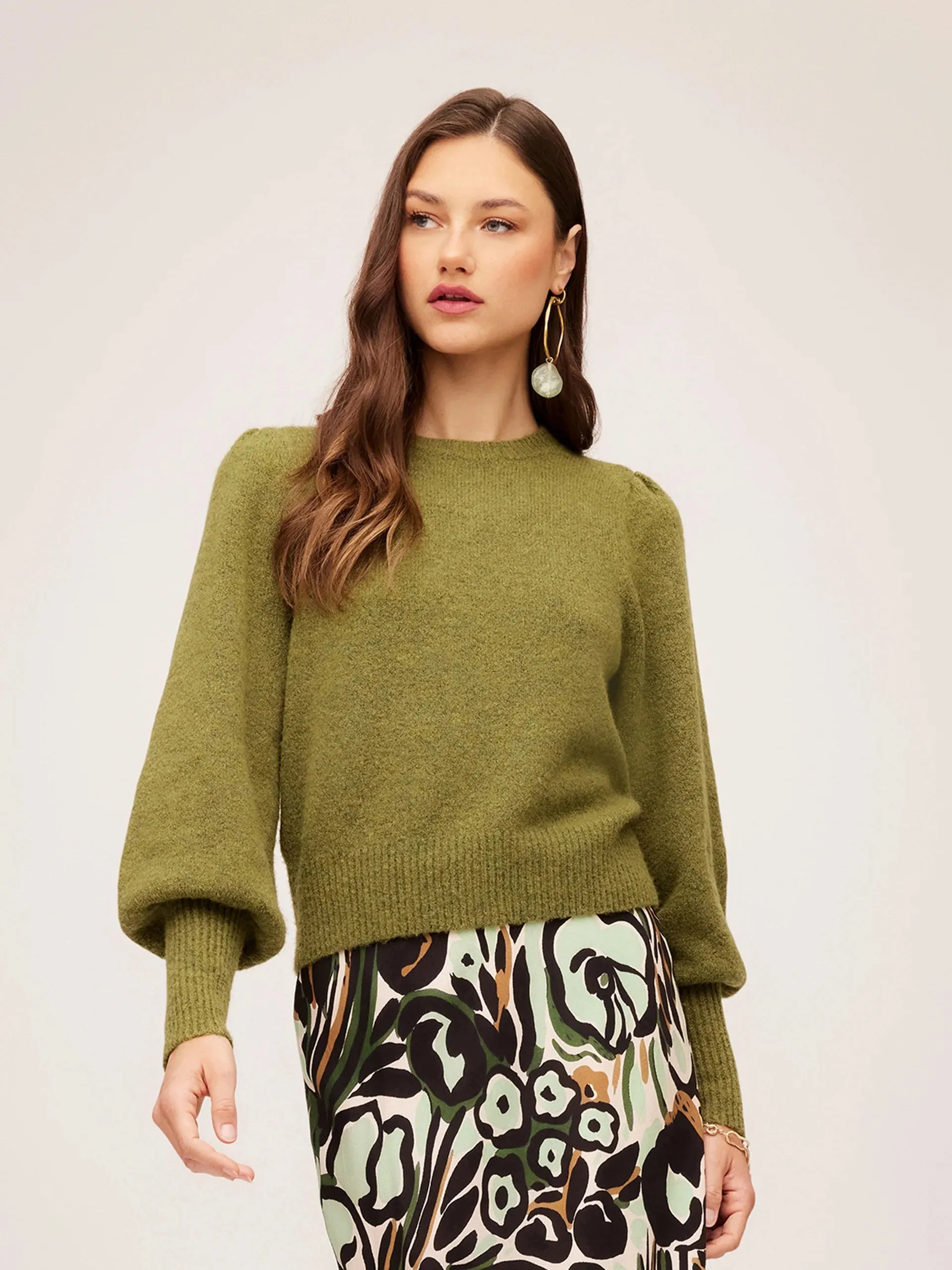 LIA SHIRRED SLEEVE SWEATER