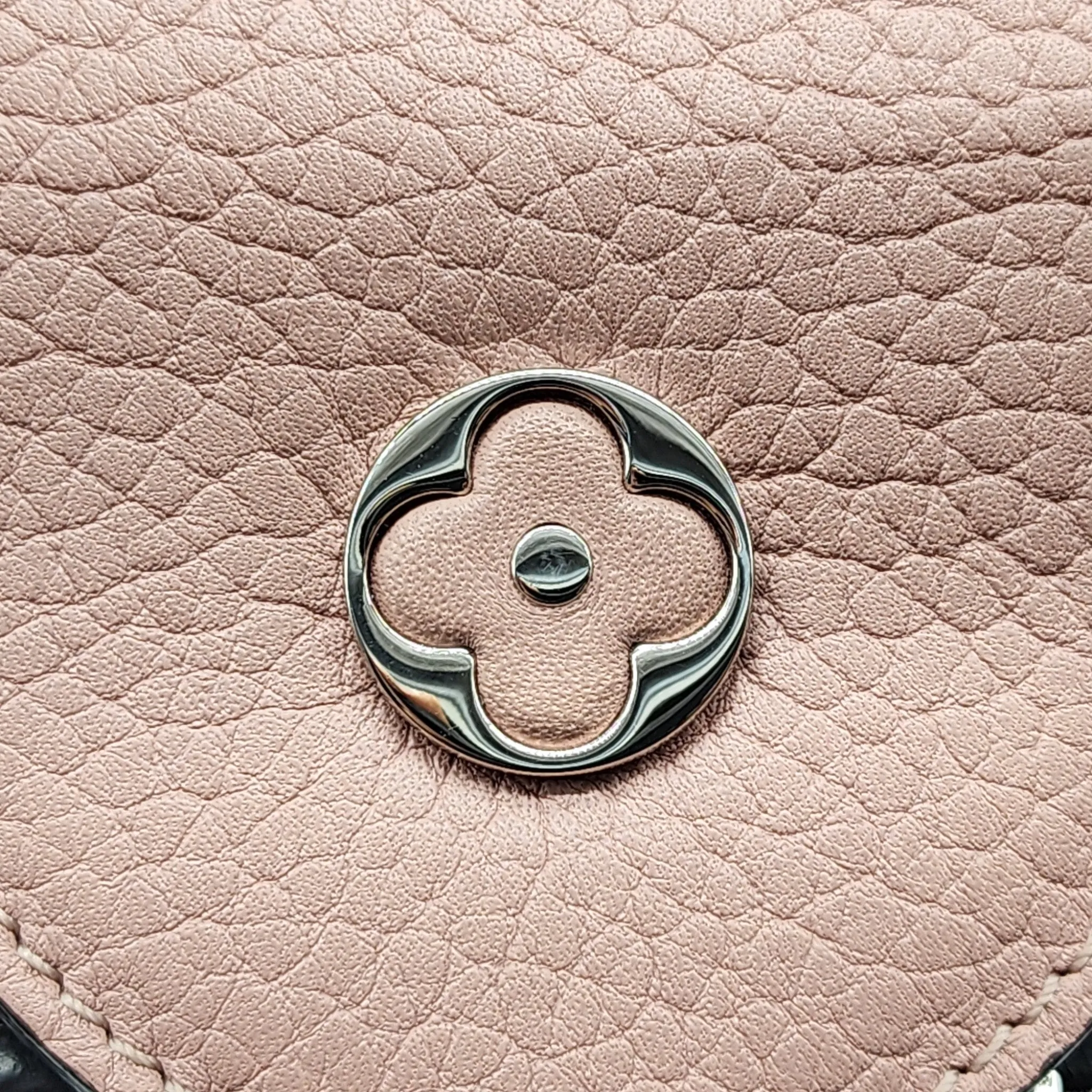 Louis Vuitton Capucines BB Shoulder Bag M22178 in Pink