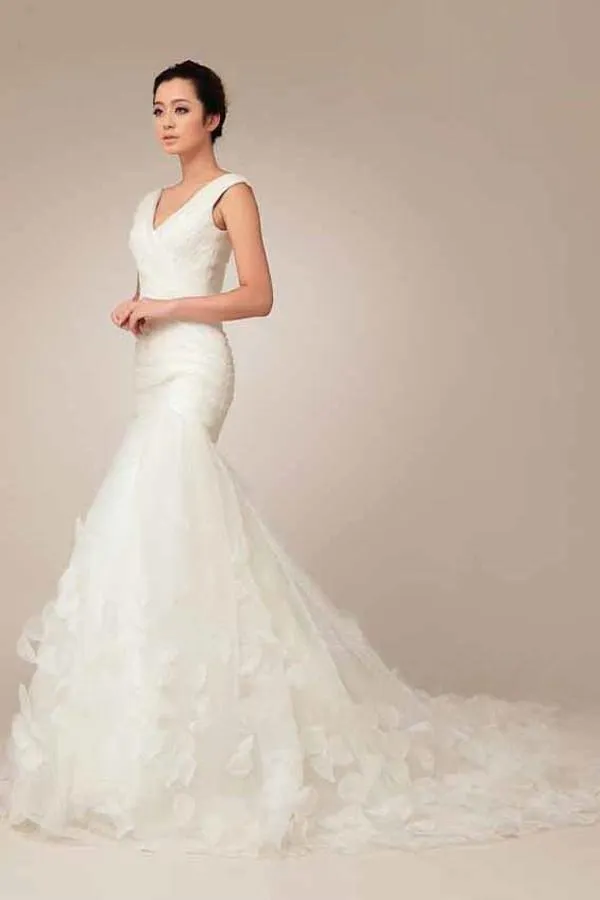 Mermaid V-neck Lace-up Appliques Court Train Wedding Dress WD044