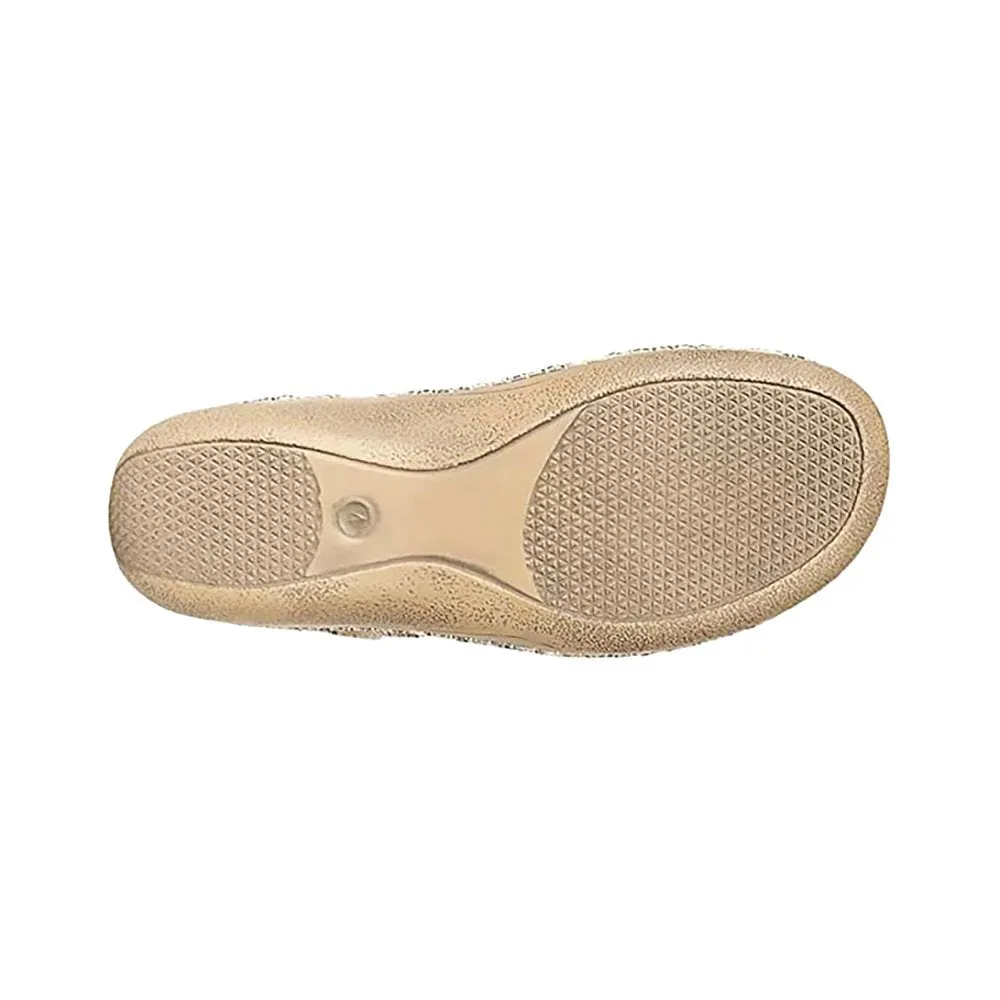 New Medallion Touch Fastening Sandal by Boulevard, Sz 6