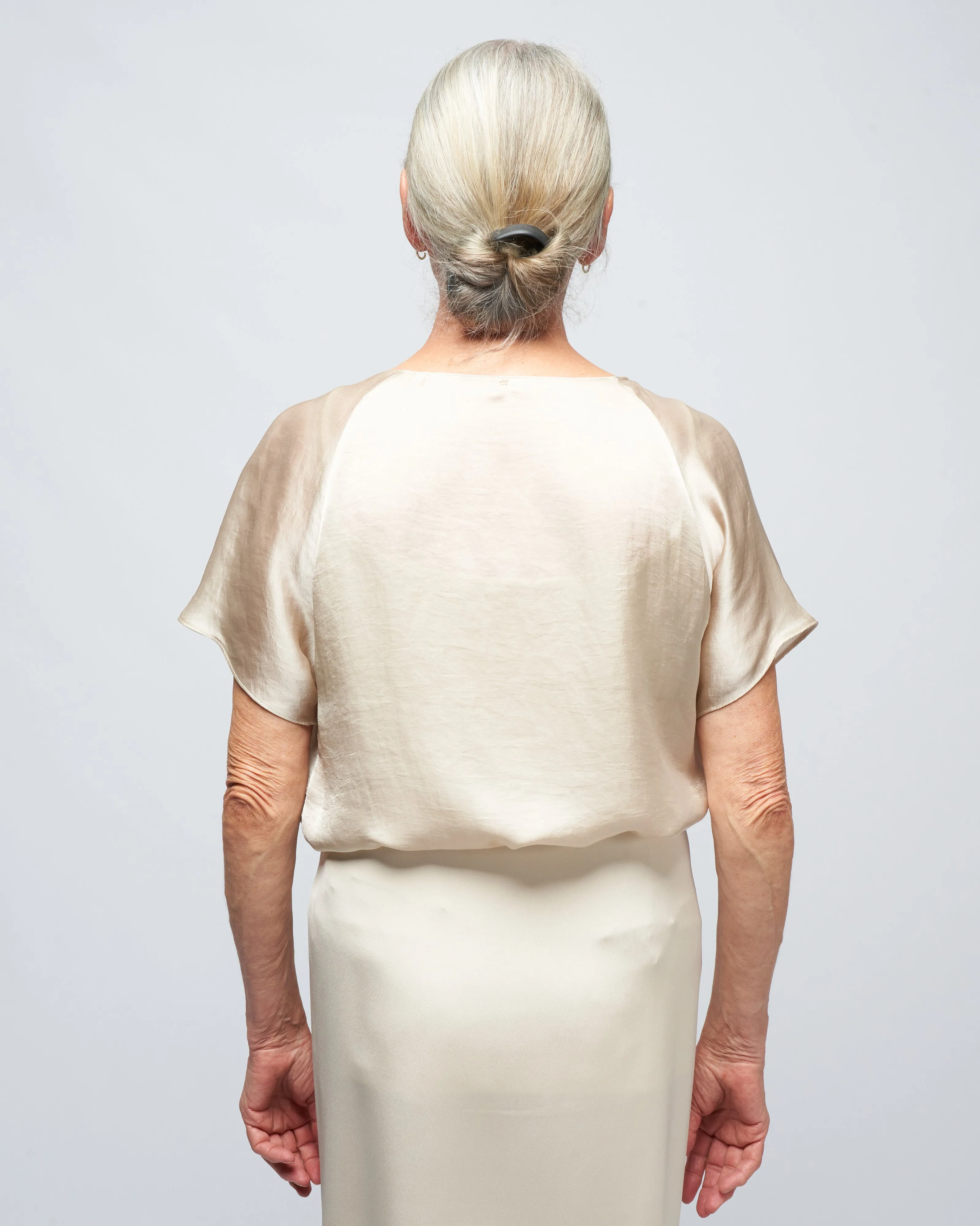 new tee - parchment