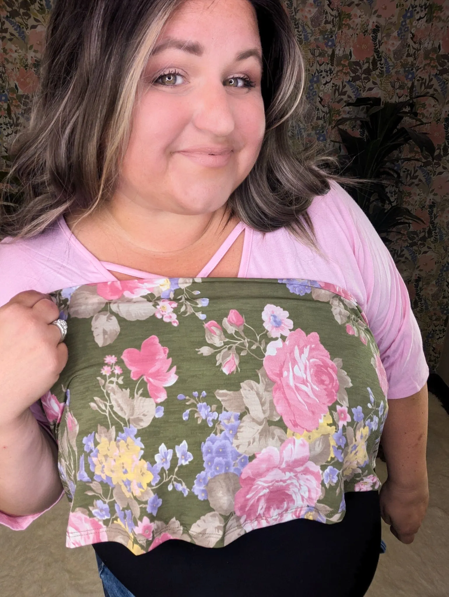 Pauleen Strappy Tiered 3/4 Sleeve in Pink   Olive Floral Colorblock