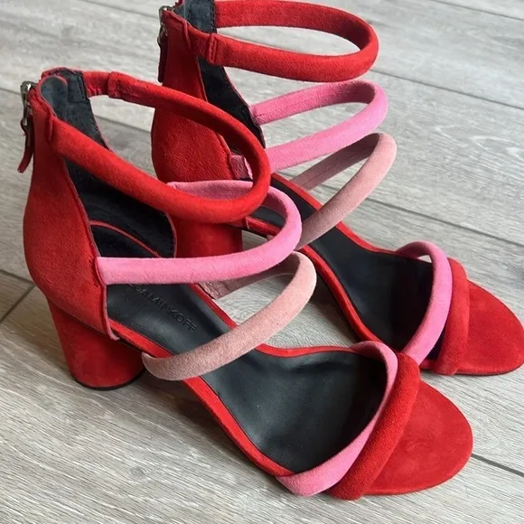 Recebba Minkoff suede color block strappy block helped sandal size 9