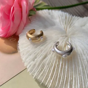 Retro Mood Chunky Pearl and Gold/Silver Ear Cuff