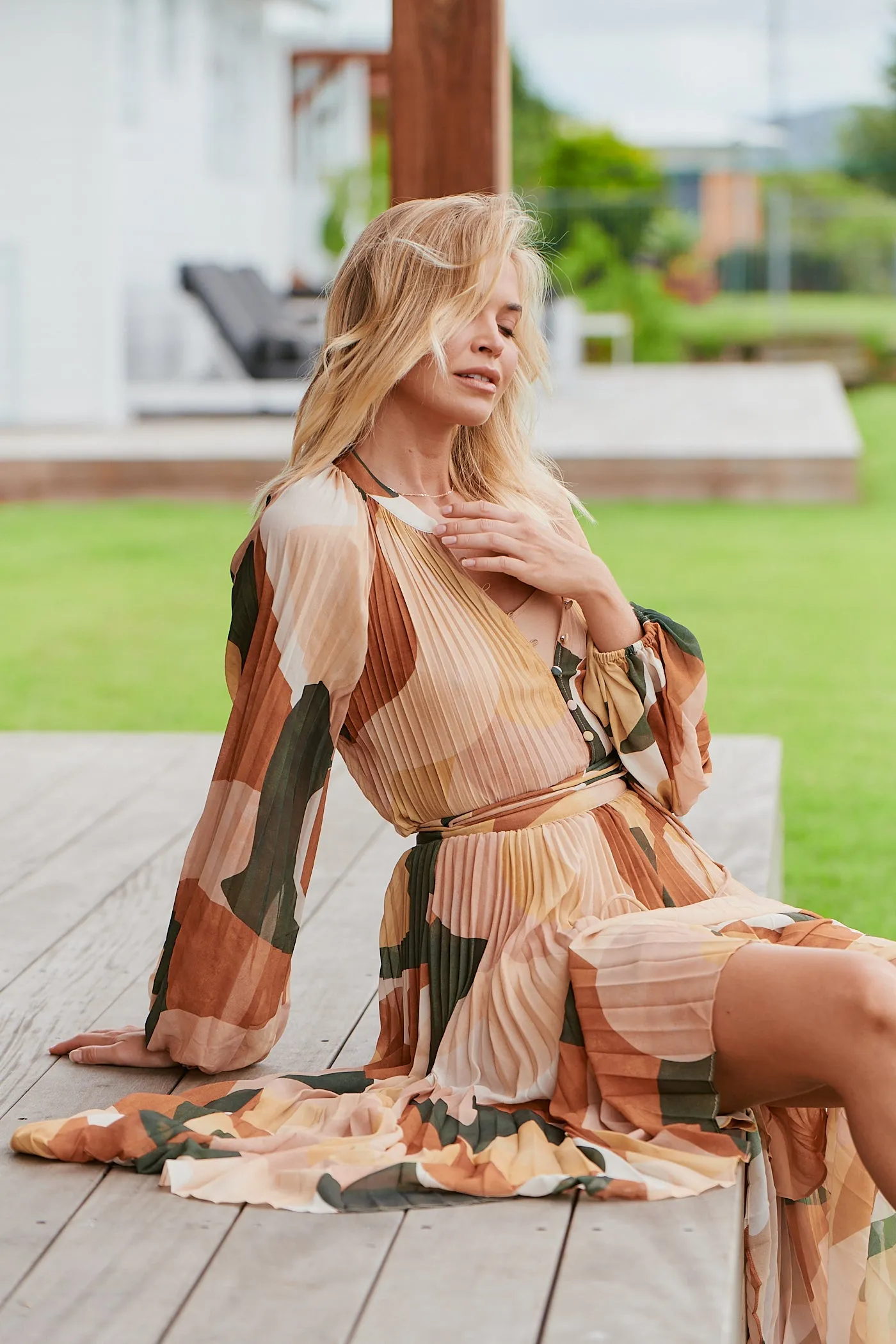 Retro Resort Pleated Skirt ~ MOS the label