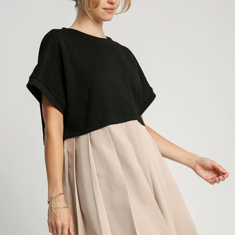 Round Neck Pleated Dress with Side Pockets