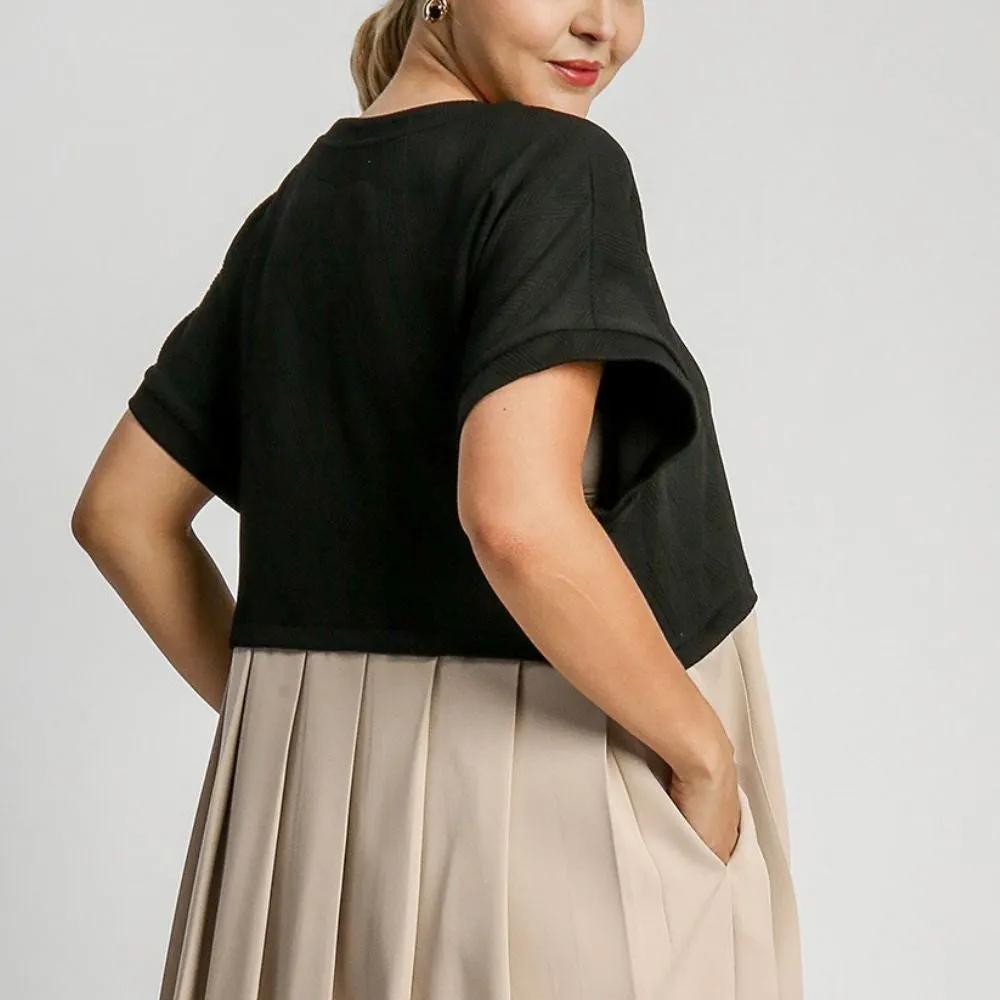 Round Neck Pleated Dress with Side Pockets