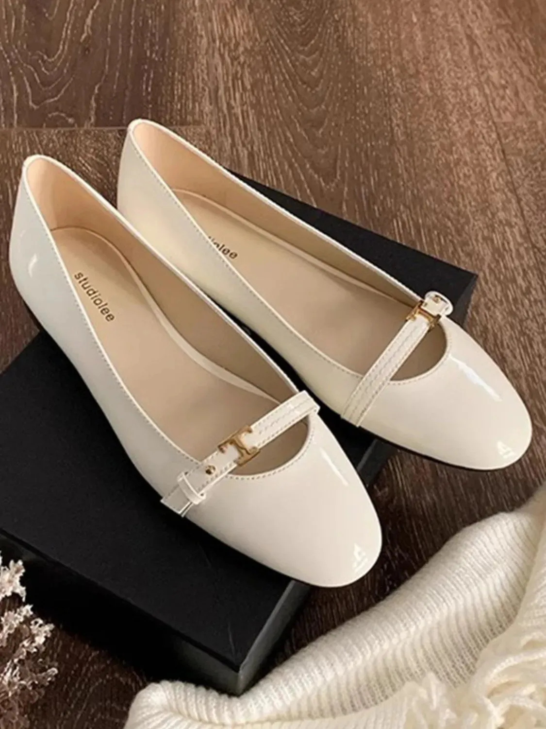 Round Toe Flats Slip-Ons
