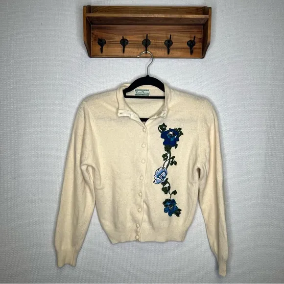 Susan Thomas | Women's Cream Cardigan with Blue Floral Design
