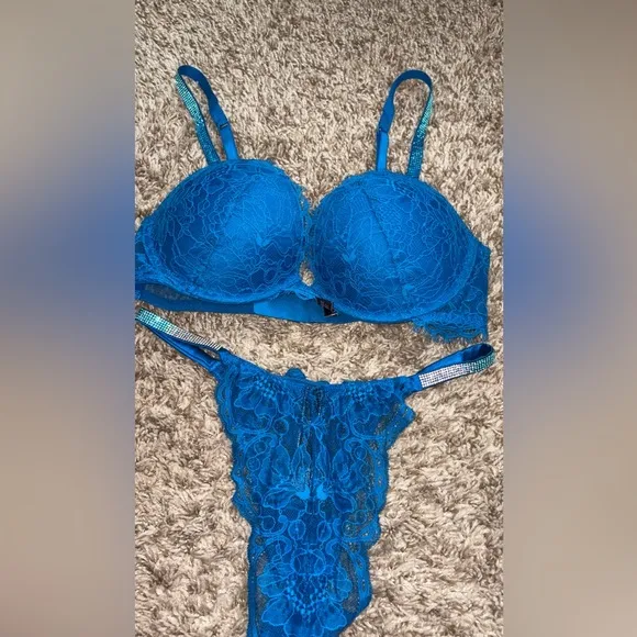 Victoria’s Secret Blue Lace Women's Intimate Set