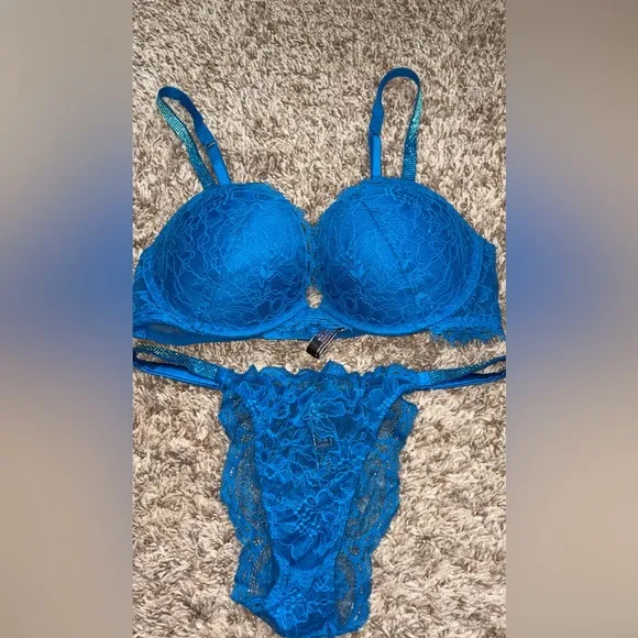 Victoria’s Secret Blue Lace Women's Intimate Set