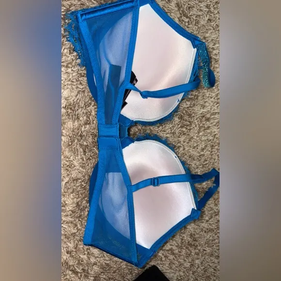Victoria’s Secret Blue Lace Women's Intimate Set