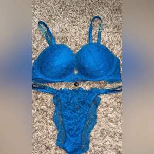Victoria’s Secret Blue Lace Women's Intimate Set