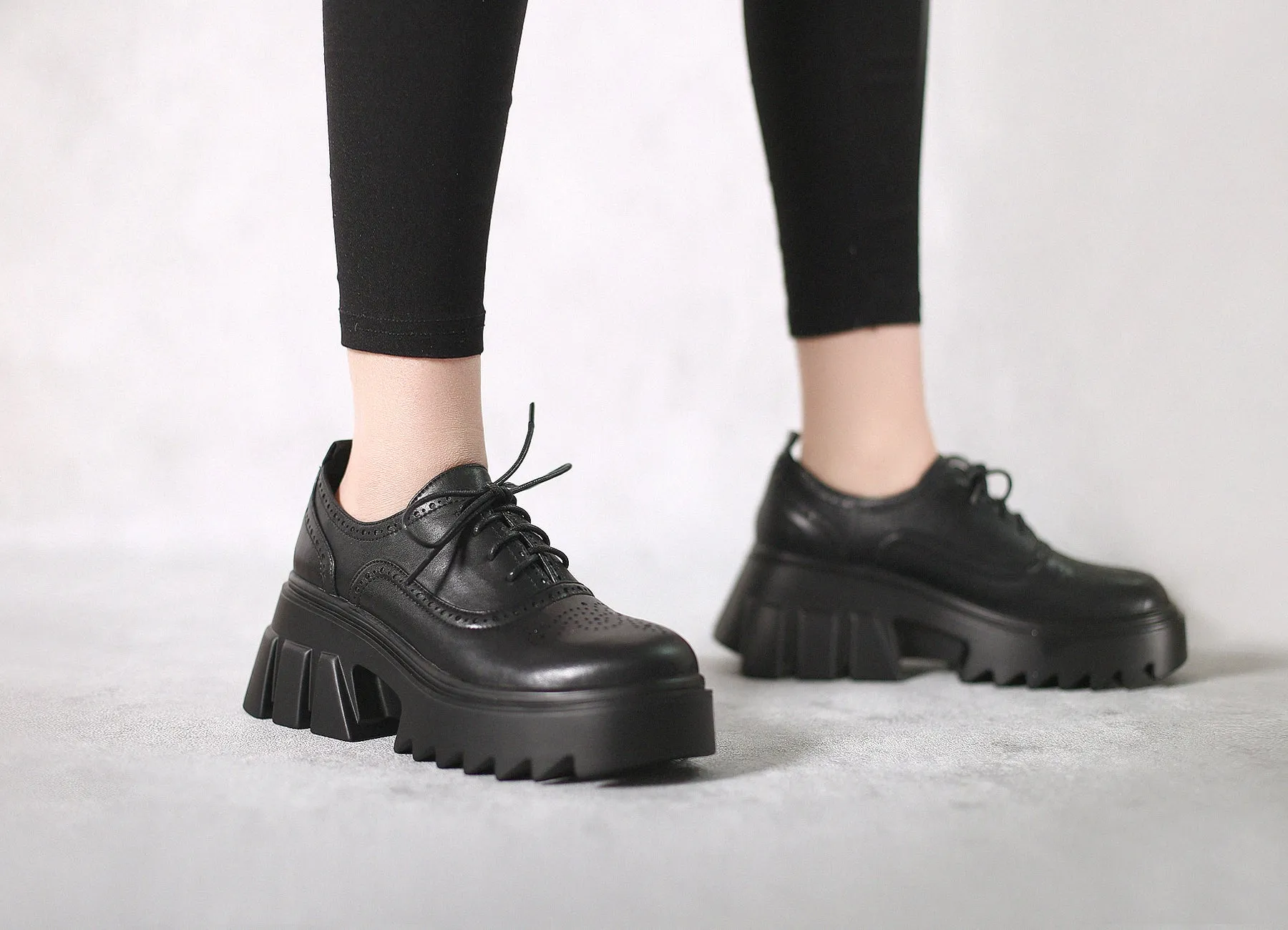 Vintage Black Leather Platform Oxford - Black