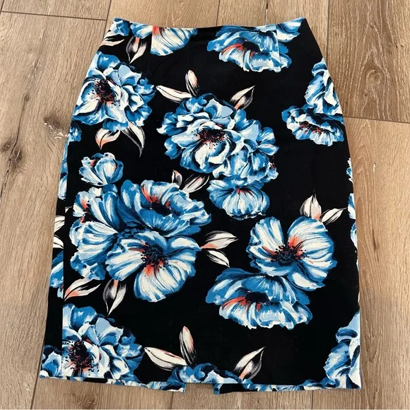White House Black Market Floral Black and Blue Women's Pencil Skirt Tropical 00P