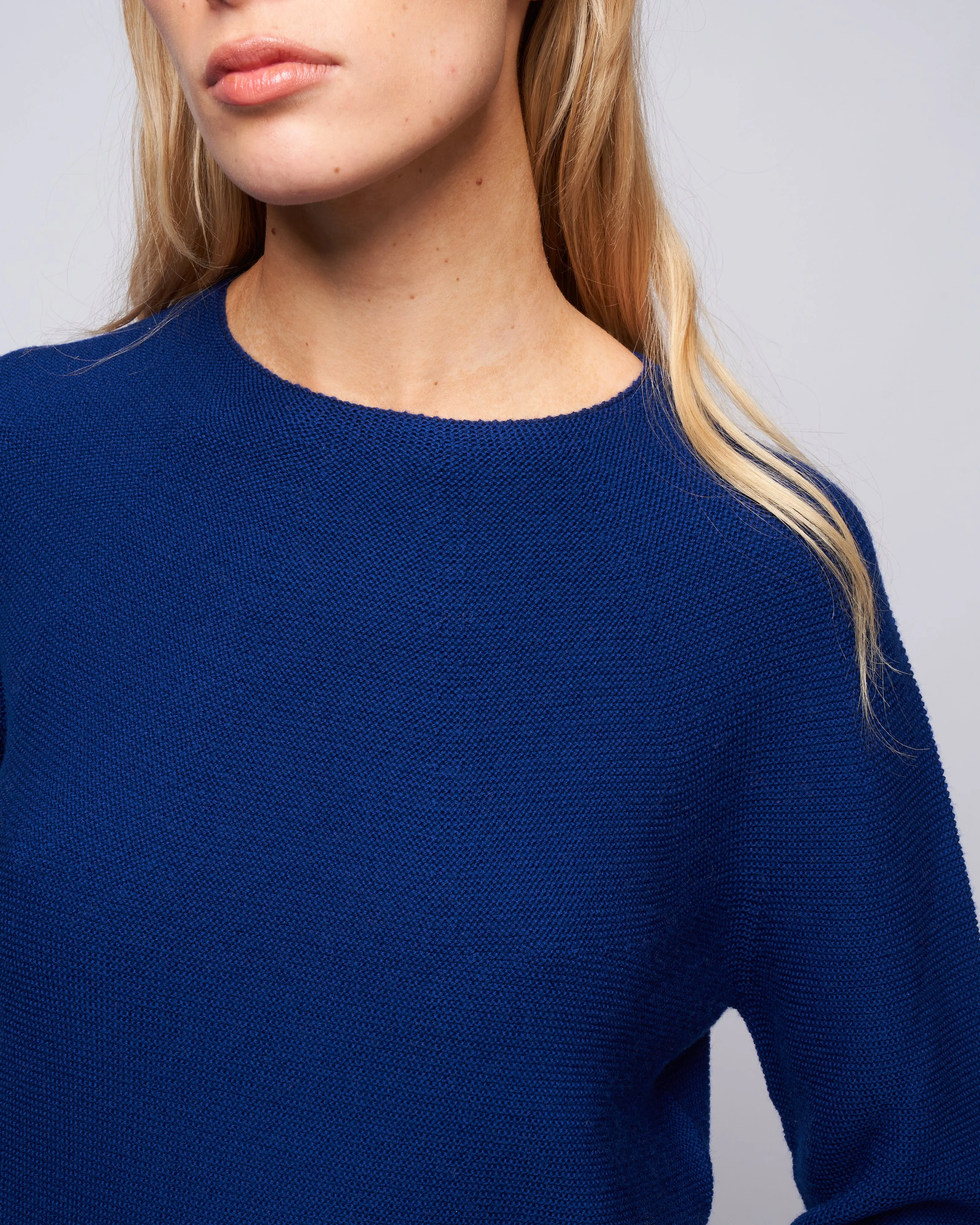 whole garment sweater round neckline - royal navy
