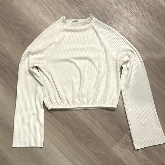 Women's Project Social T- Soft White Long Sleeve Cropped Top/Sweater -XS